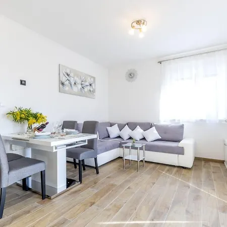 Mary Apartment Trogir