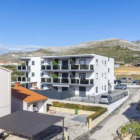 Mary * Trogir